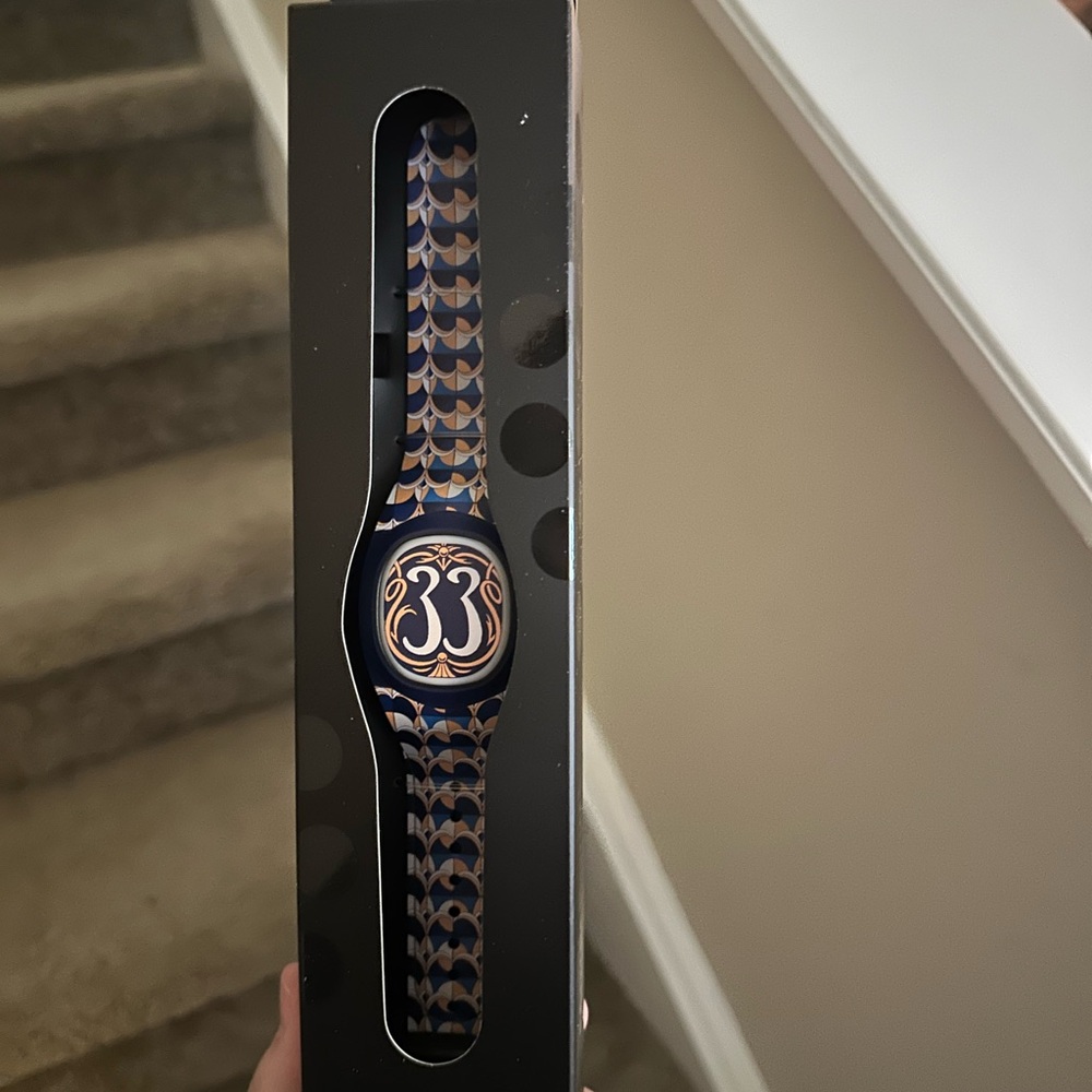 Disney Club 33 Magicband+ Brand New!